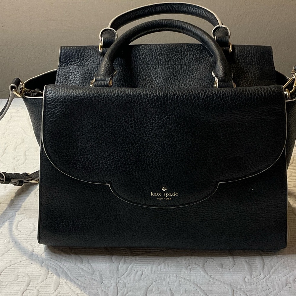 Kate Spade Black Pebbled Leather Satchel. Vintage. Crossbody Adjustable. Pockets